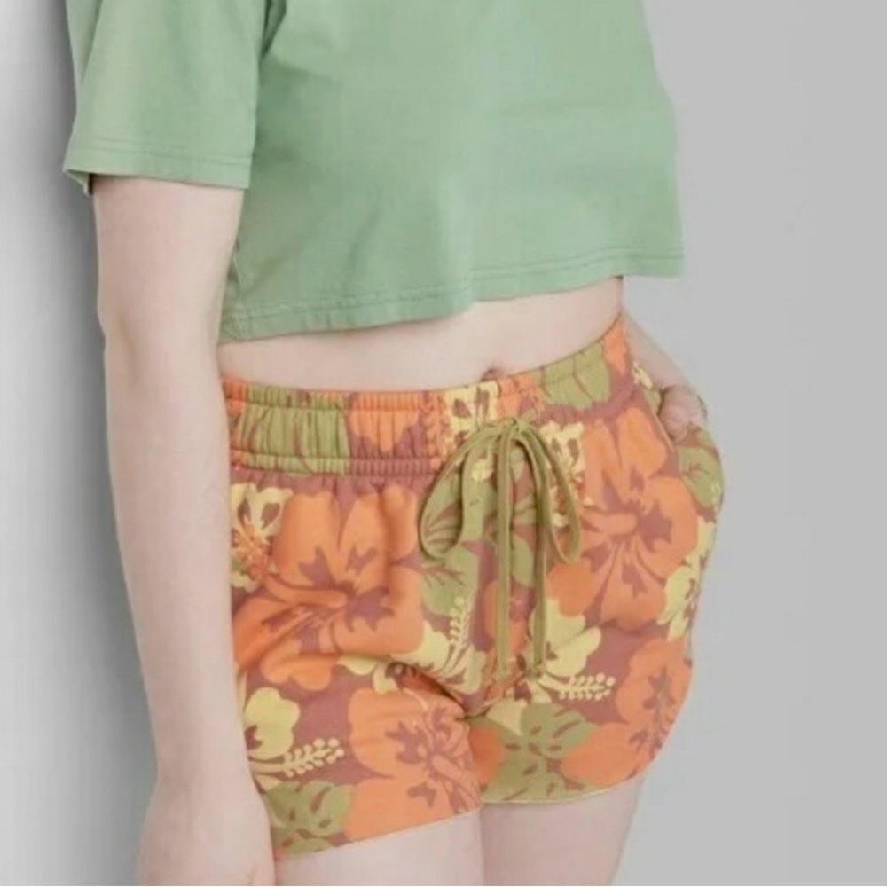 Wild Fable tropical shorts sz L
